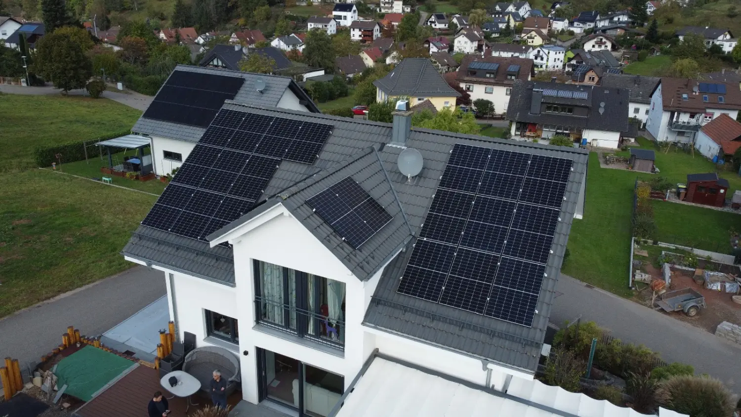 Beratung zum Thema Solarenergie, Stromspeicher und E-Ladestationen, Photovoltaik Planungsservice, Installation Photovoltaikanlage, Stromspeicher Installation, Installation von Wallboxen (E-Ladestation), Photovoltaik Anmeldeservice, Förderberatung Photovoltaik und E-Mobility, Günstig Qualität sofort gut, Was kostet eine Fotovoltaik Anlage? ,Freiburg, Offenburg, Karlsruhe, Baden-Baden Rastatt, riegel ettlingen