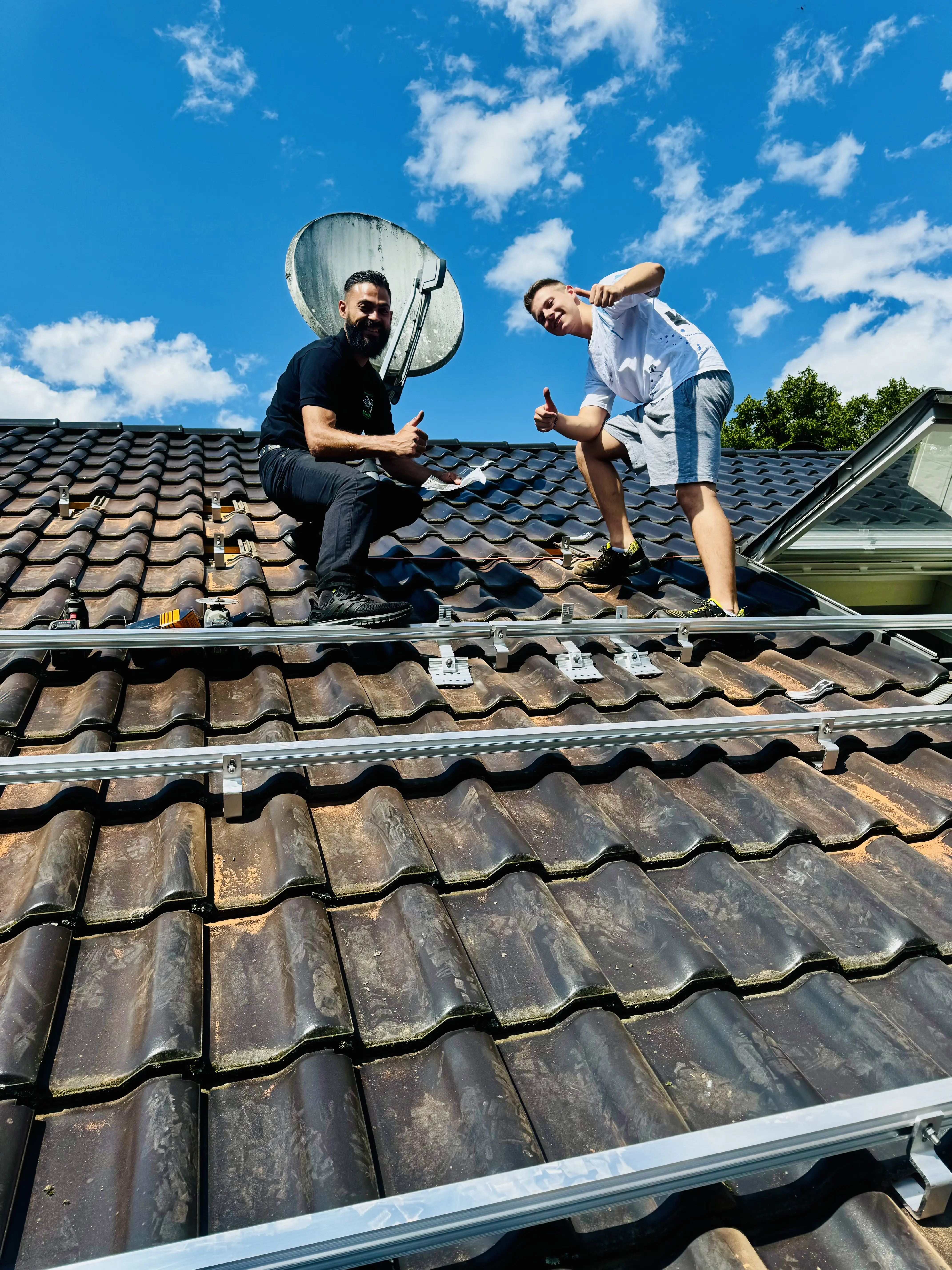 Solar, Energieberatung, Photovoltaikanlagen, Solarmodule, PV-, Anlagenbau, PV-Anlage kaufen, Speicherbatterien, Solaranlage kaufen, Montage, Solaranlage, Solartechnik, Ladetechnik, Stromspeicher ,Solaranlagen, Photovoltaik, Beratung & Verkauf, Energiespeicher, E-Ladesäulen