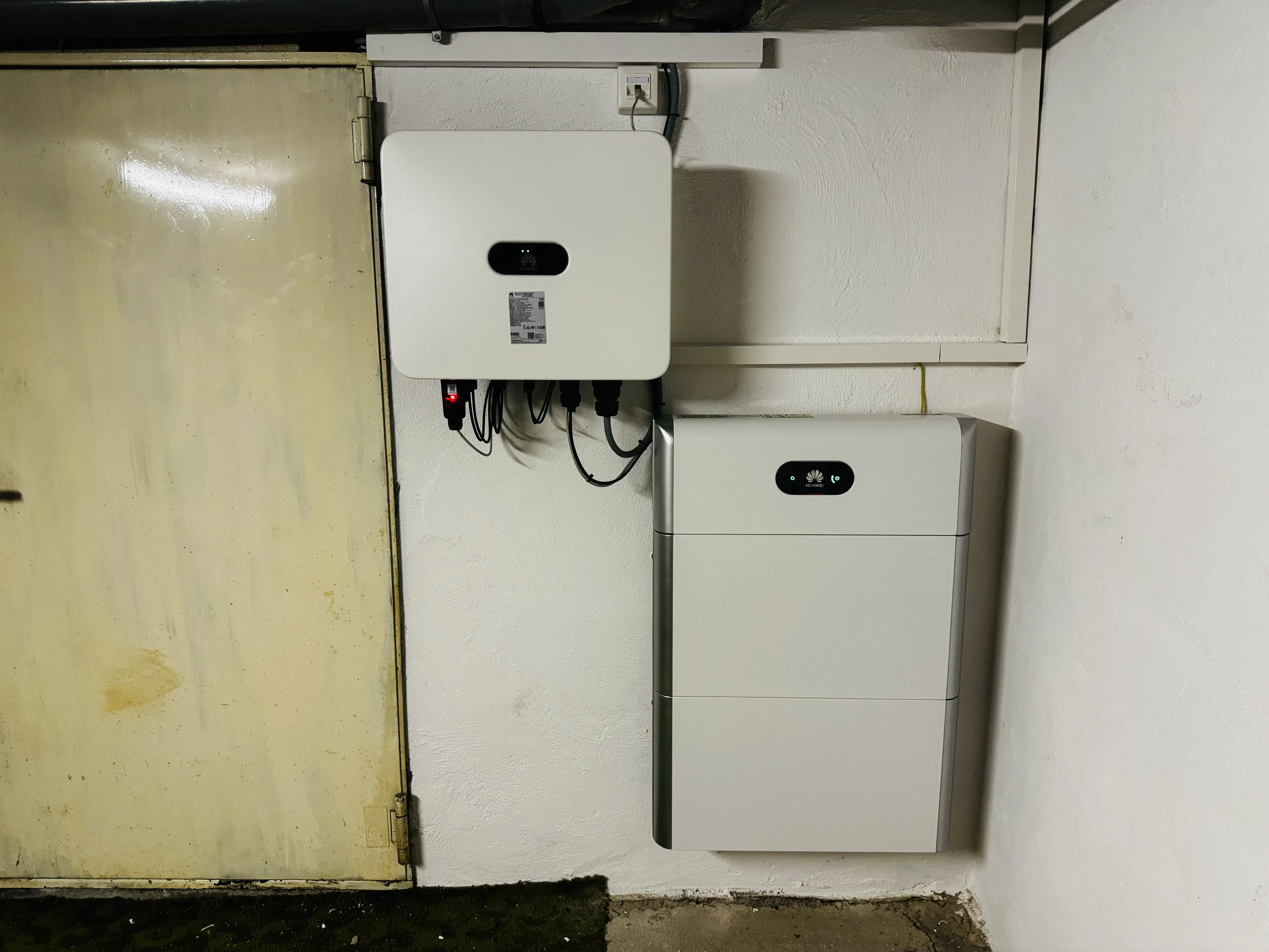 Solar, Energieberatung, Photovoltaikanlagen, Solarmodule, PV-, Anlagenbau, PV-Anlage kaufen, Speicherbatterien, Solaranlage kaufen, Montage, Solaranlage, Solartechnik, Ladetechnik, Stromspeicher ,Solaranlagen, Photovoltaik, Beratung & Verkauf, Energiespeicher, E-Ladesäulen